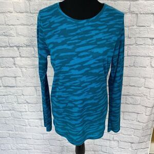 Under Armour women L camo print all season gear fitted thermal shirt blue